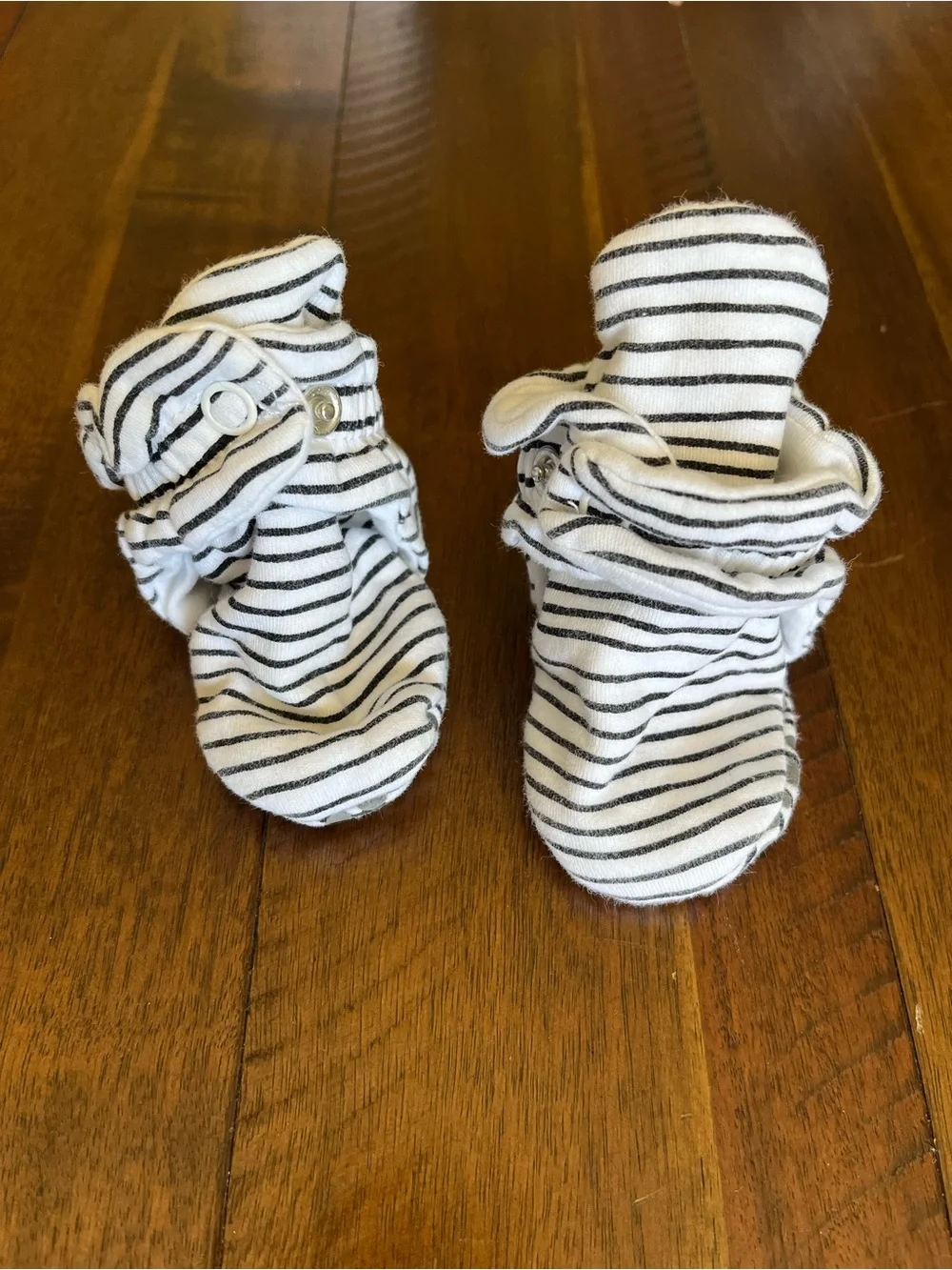 Zutano Organic Cotton Pencil Stripe Unisex Baby Booties